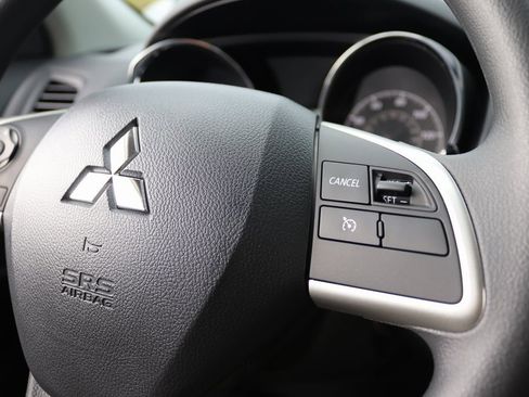 New 2025 Mitsubishi Outlander Sport ES image 9