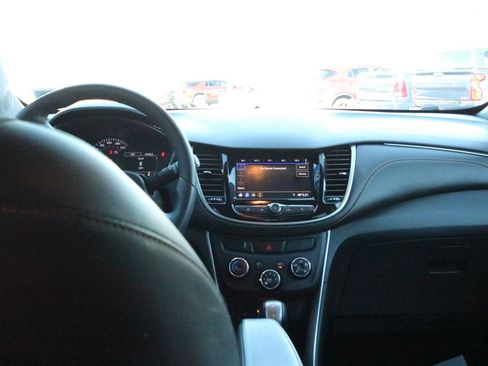 Certified 2022 Chevrolet Trax LT w/ Driver Confidence Package image 15