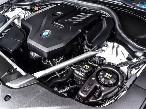 Used 2022 BMW 530i xDrive w/ Convenience Package image 13