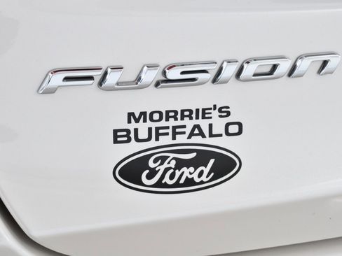 Used 2020 Ford Fusion SE image 23