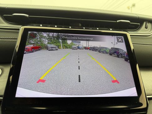 Used 2023 Jeep Grand Cherokee Overland w/ Luxury Tech Group IV AWD/4WD image 20