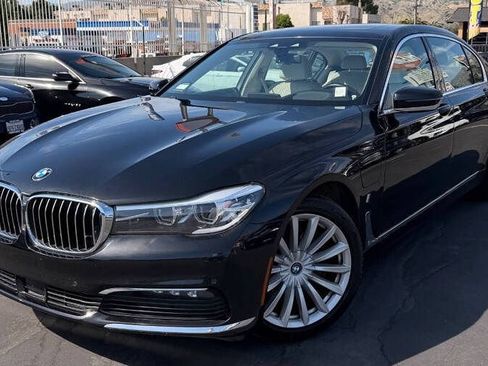 Used 2018 BMW 740e xDrive AWD/4WD image 1