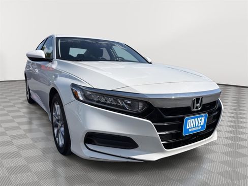 Used 2018 Honda Accord LX image 3