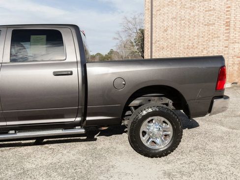 Used 2017 RAM 2500 Tradesman w/ Chrome Appearance Group AWD/4WD image 5