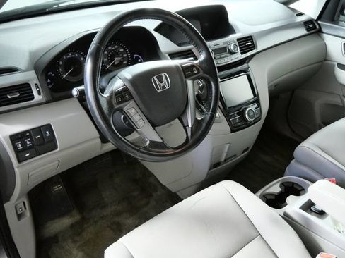 Used 2014 Honda Odyssey EX-L image 3