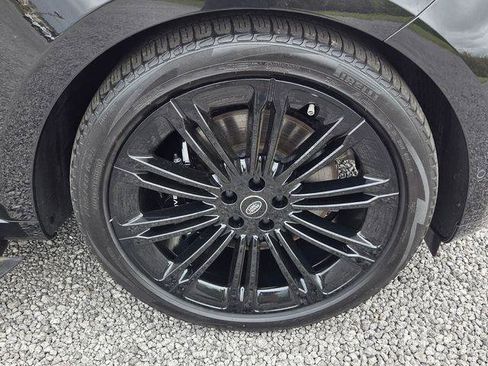 Used 2024 Land Rover Range Rover Autobiography image 16