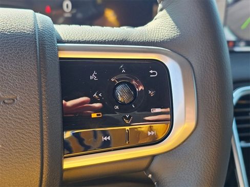 New 2025 Nissan Armada SL image 35