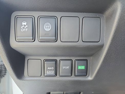 Used 2022 Nissan Rogue Sport S image 14