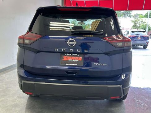 Used 2024 Nissan Rogue SV AWD/4WD image 4