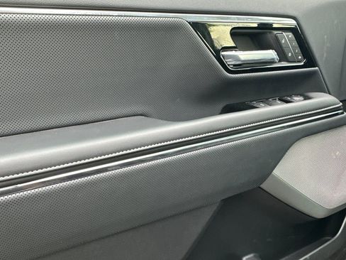 New 2025 GMC Sierra EV Denali AWD/4WD image 11