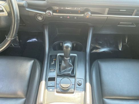 Used 2023 MAZDA MAZDA3 s FWD image 12
