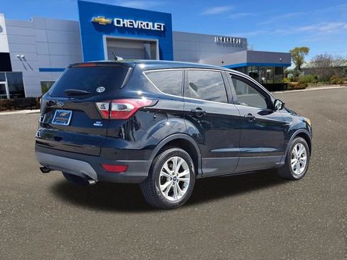 Used 2017 Ford Escape SE AWD/4WD image 25