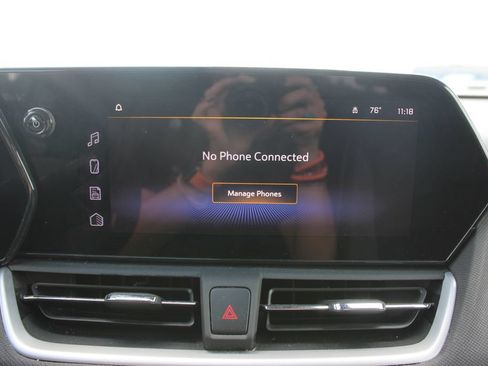 Used 2024 Chevrolet TrailBlazer LS w/ LS Convenience Package FWD image 32