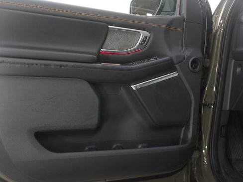 Used 2025 Ford Expedition Tremor image 24