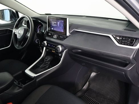 Used 2024 Toyota RAV4 LE image 9