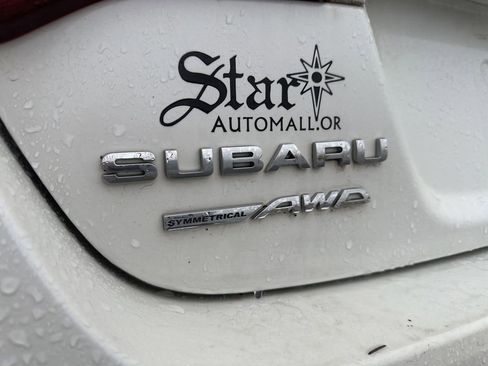 Used 2017 Subaru Legacy 2.5i Premium image 4