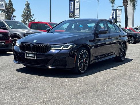 Used 2023 BMW 530e w/ M Sport Package RWD image 6