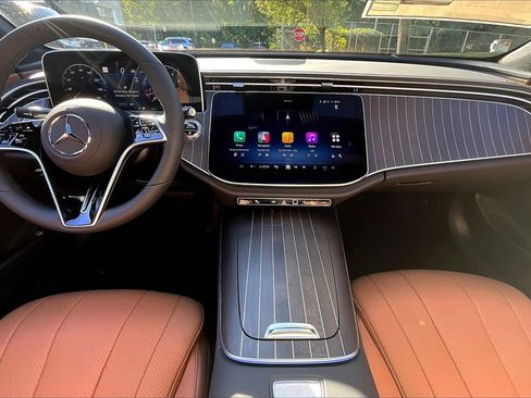 New 2026 Mercedes-Benz E 350 4MATIC Sedan image 5