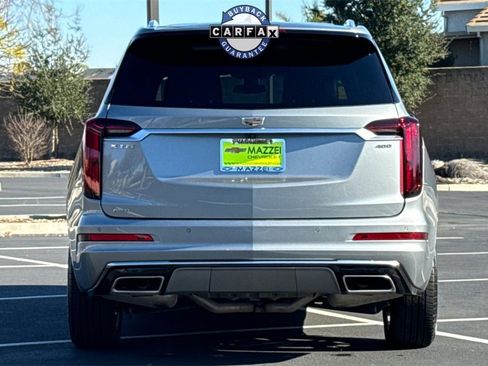 Used 2025 Cadillac XT6 Premium Luxury image 11