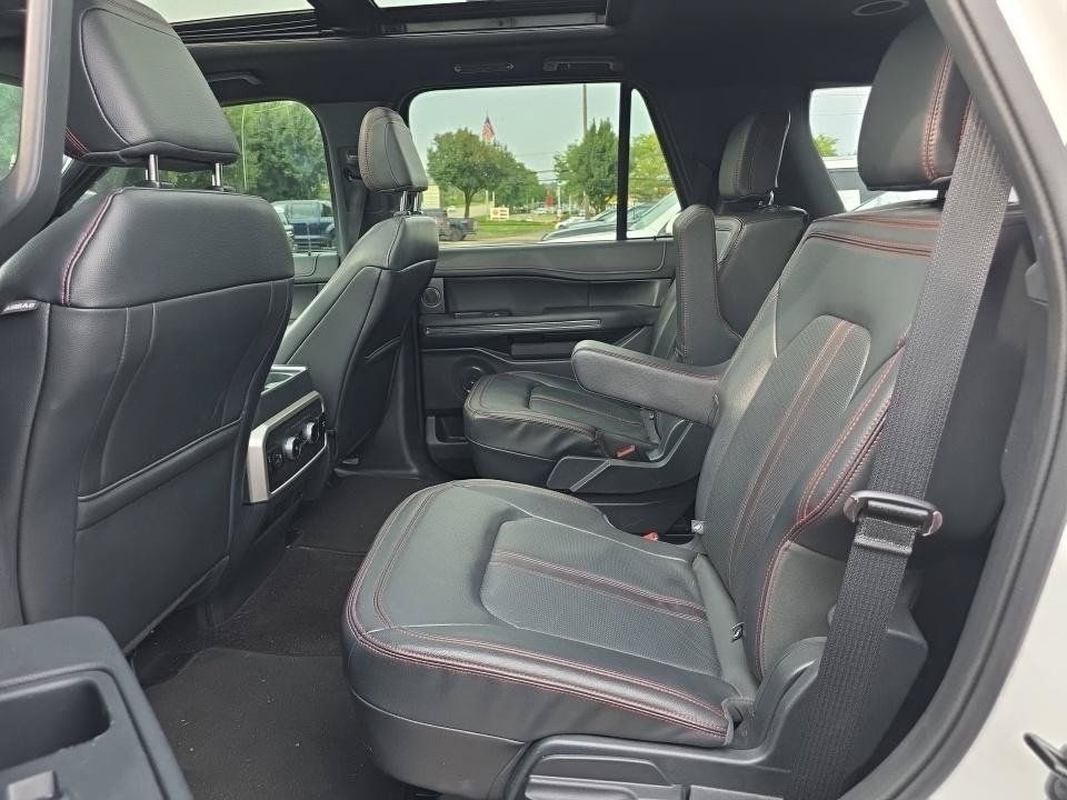 Used 2023 Ford Expedition Limited AWD/4WD image 12