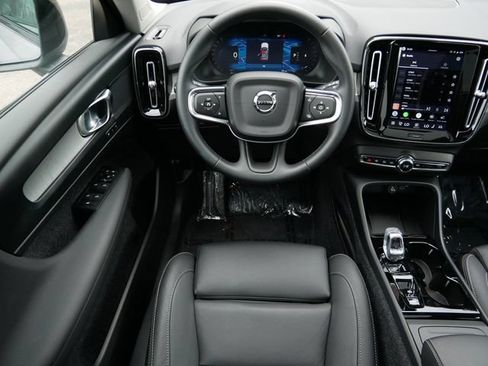 Used 2026 Volvo XC40 B5 Plus AWD/4WD image 12