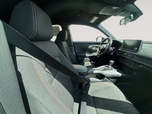 Used 2025 Honda HR-V Sport image 12