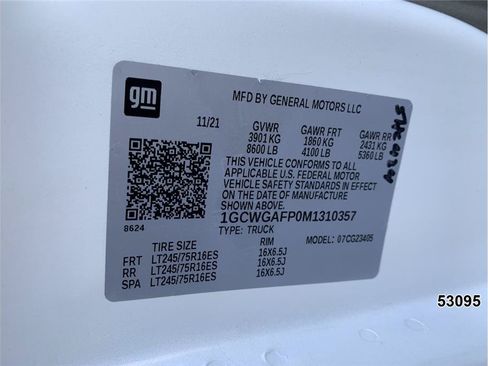 Used 2021 Chevrolet Express 2500 w/ Driver Convenience Package RWD image 18
