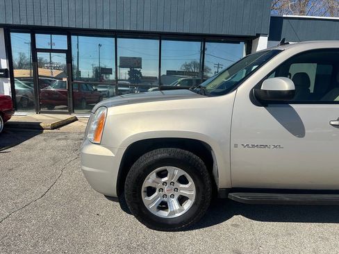 Used 2007 GMC Yukon XL SLE AWD/4WD image 14