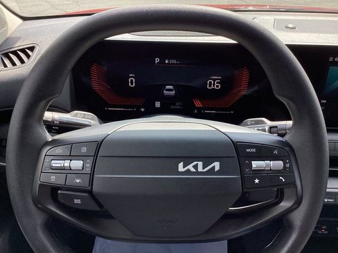 Used 2025 Kia K4 FWD image 21