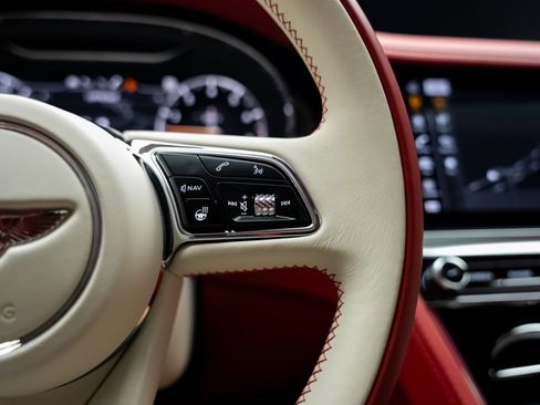 Used 2023 Bentley Continental GT Azure AWD/4WD image 44