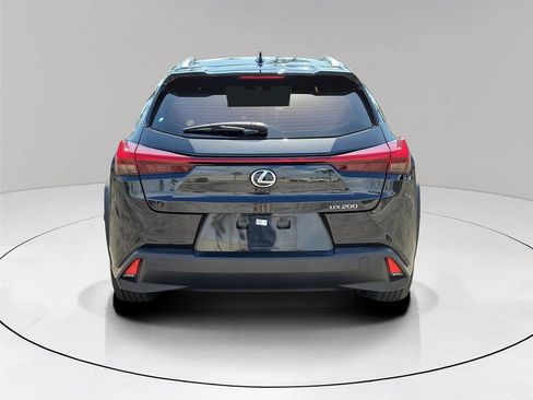 Used 2021 Lexus UX 200 FWD image 5