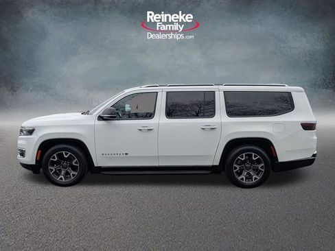 Used 2023 Jeep Wagoneer L Series III w/ Preferred Equipment Group image 9