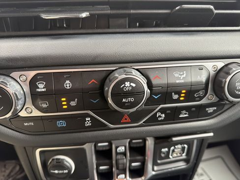 Used 2024 Jeep Wrangler Sahara w/ Technology Group image 28