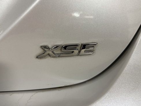 Used 2019 Toyota Camry XSE image 10