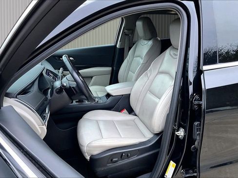 Used 2023 Cadillac XT4 Premium Luxury image 26
