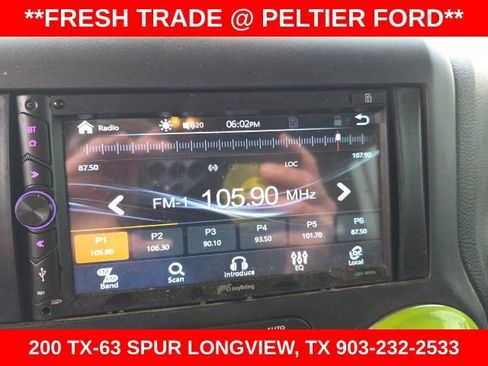 Used 2017 Jeep Wrangler Unlimited Sahara w/ Connectivity Group image 14