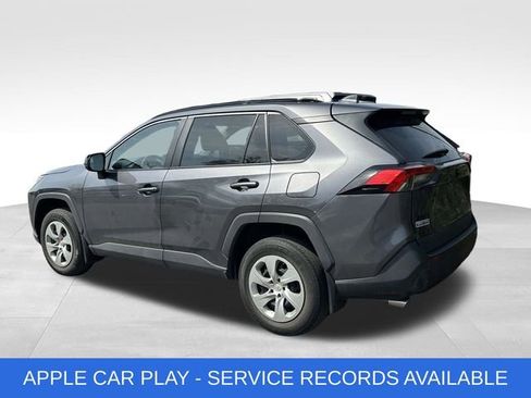 Used 2021 Toyota RAV4 LE image 4