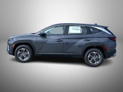 New 2026 Hyundai Tucson Blue SE image 8