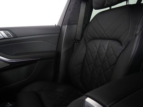 Used 2026 BMW X7 xDrive40i w/ M Sport Package image 26