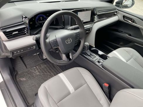 Used 2026 Toyota Camry SE FWD image 20