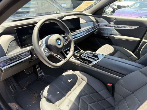 Used 2026 BMW i7 xDrive60 AWD/4WD image 15