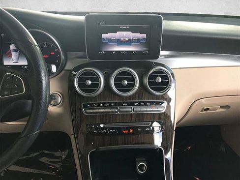 Used 2018 Mercedes-Benz GLC 300 image 13