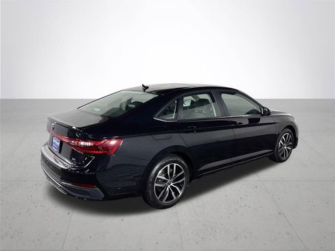 New 2026 Volkswagen Jetta SE image 6