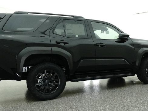 New 2026 Toyota 4Runner SR5 AWD/4WD image 13