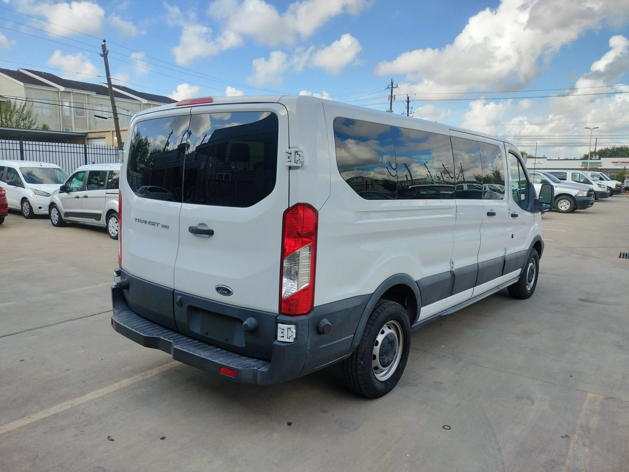 Used 2018 Ford Transit 350 XL RWD image 11