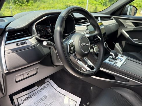 Certified 2026 Jaguar F-PACE R-Dynamic S AWD/4WD image 19