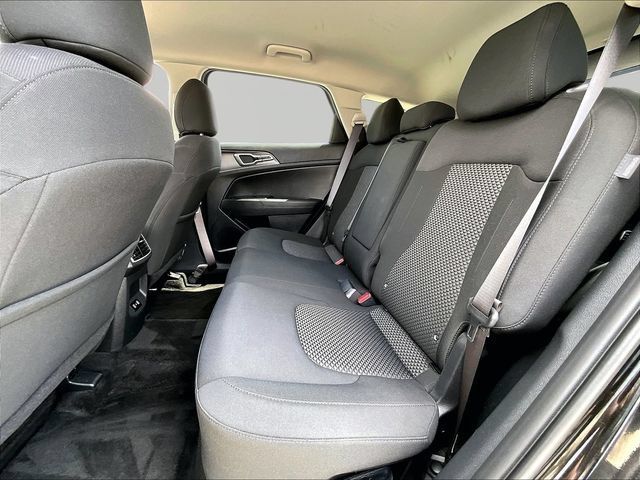 Used 2026 Kia Sportage LX FWD image 15