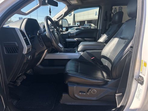 Used 2019 Ford F250 Lariat w/ Lariat Ultimate Package image 22