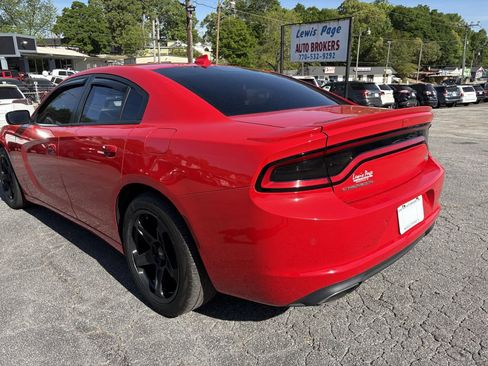 Used 2018 Dodge Charger R/T image 3