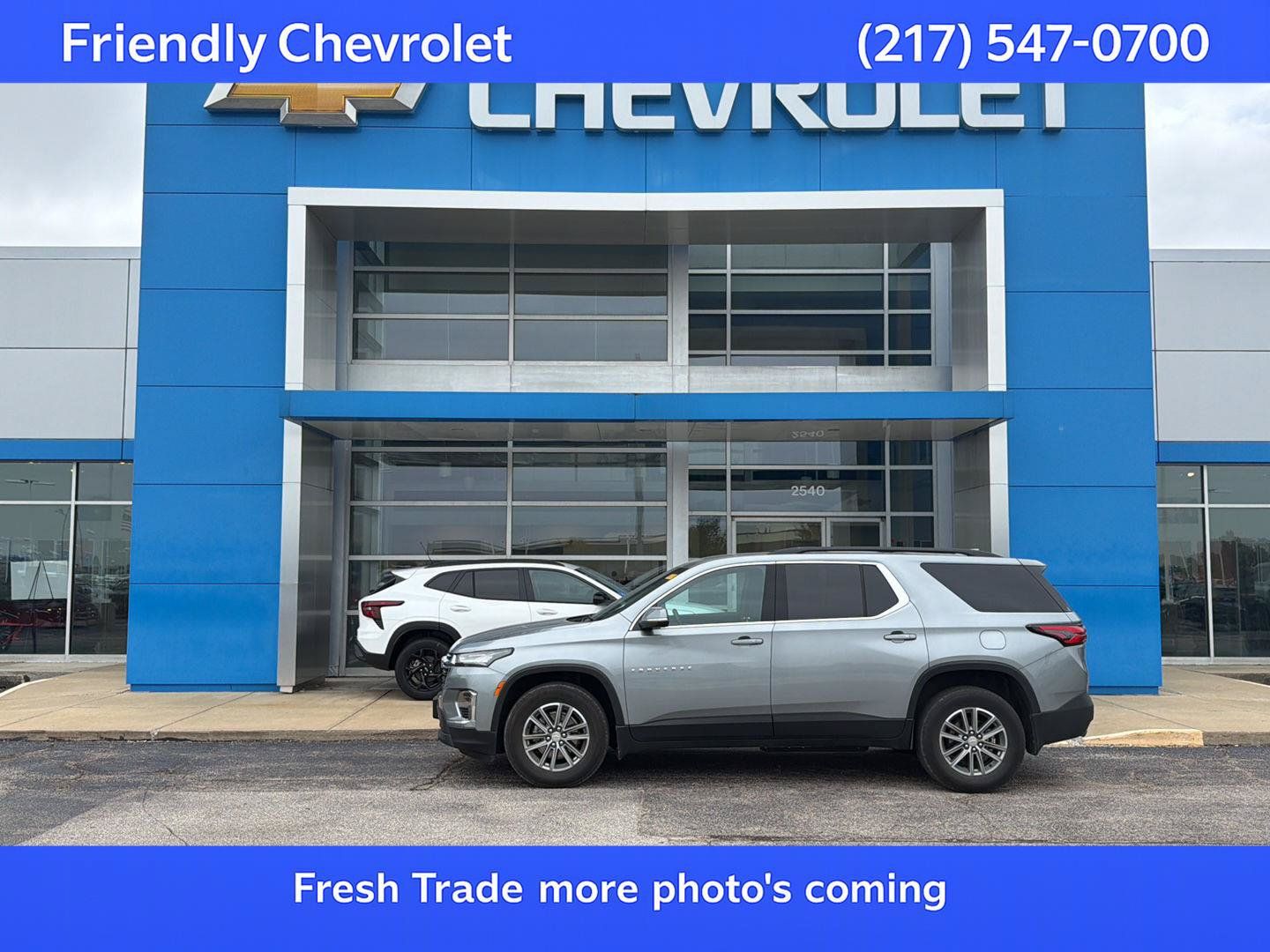 Certified 2023 Chevrolet Traverse LT FWD image 1